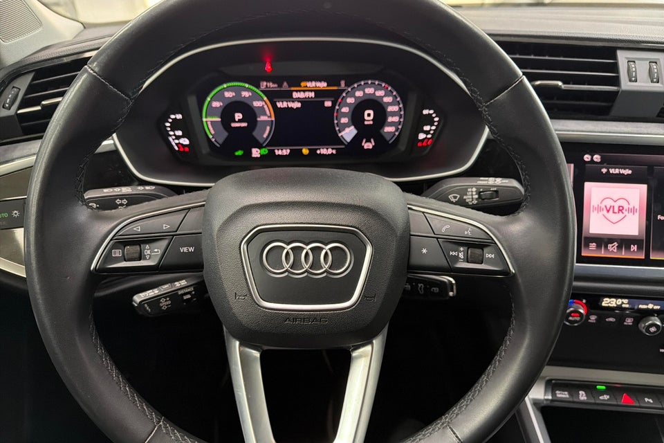 Audi Q3 45 TFSi e Attitude plus Sportback S-tr. 5d