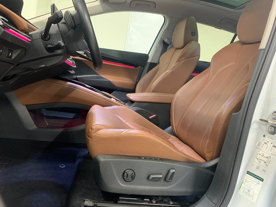 Skoda Enyaq 80 iV Suite 5d