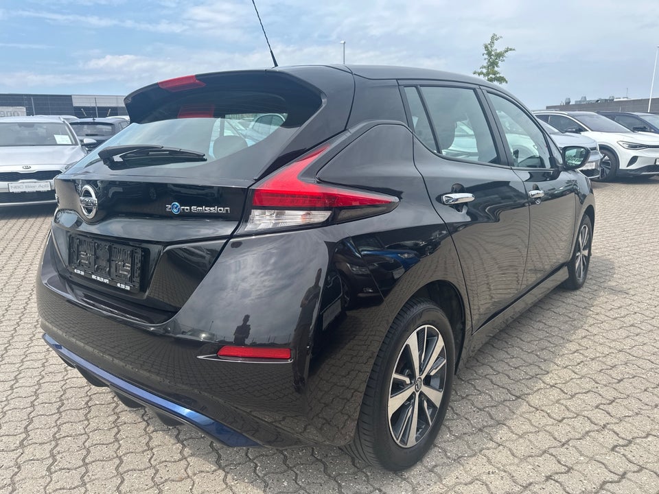 Nissan Leaf 40 Visia 5d