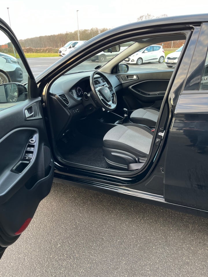 Hyundai i20 1,25 Comfort 5d