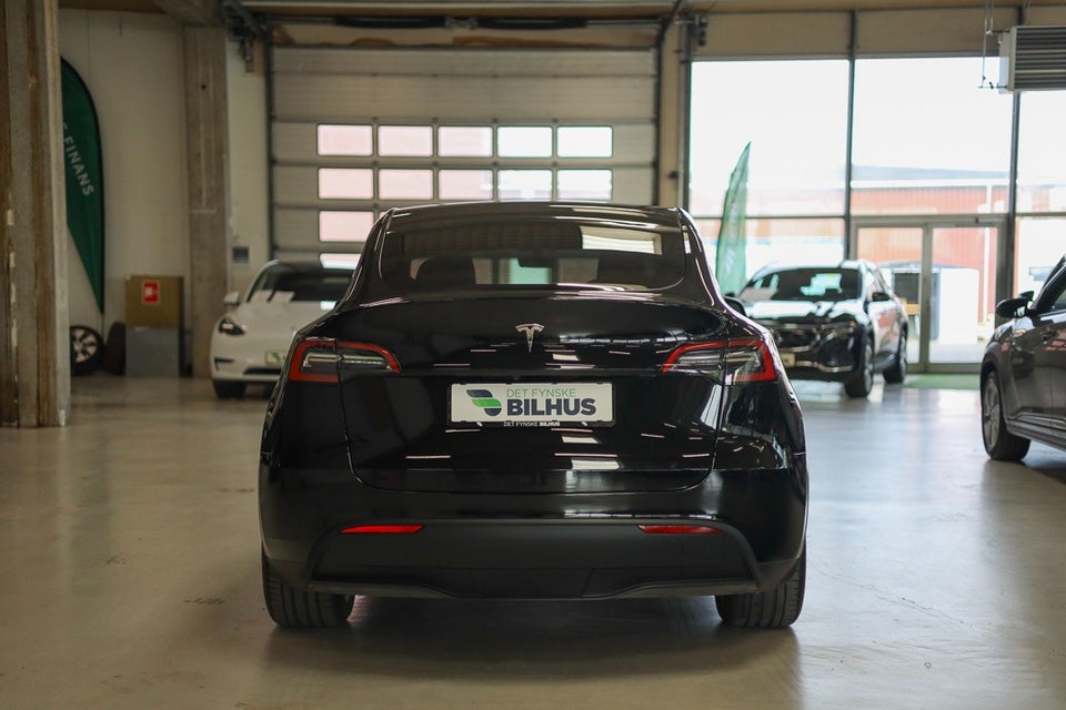 Tesla Model Y RWD 5d