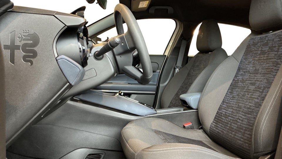 Alfa Romeo Junior Elettrica Core 5d