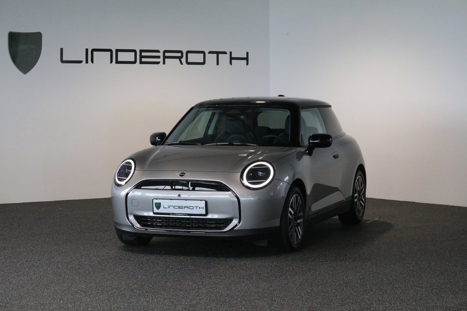 MINI Cooper E Classic Trim L 3d