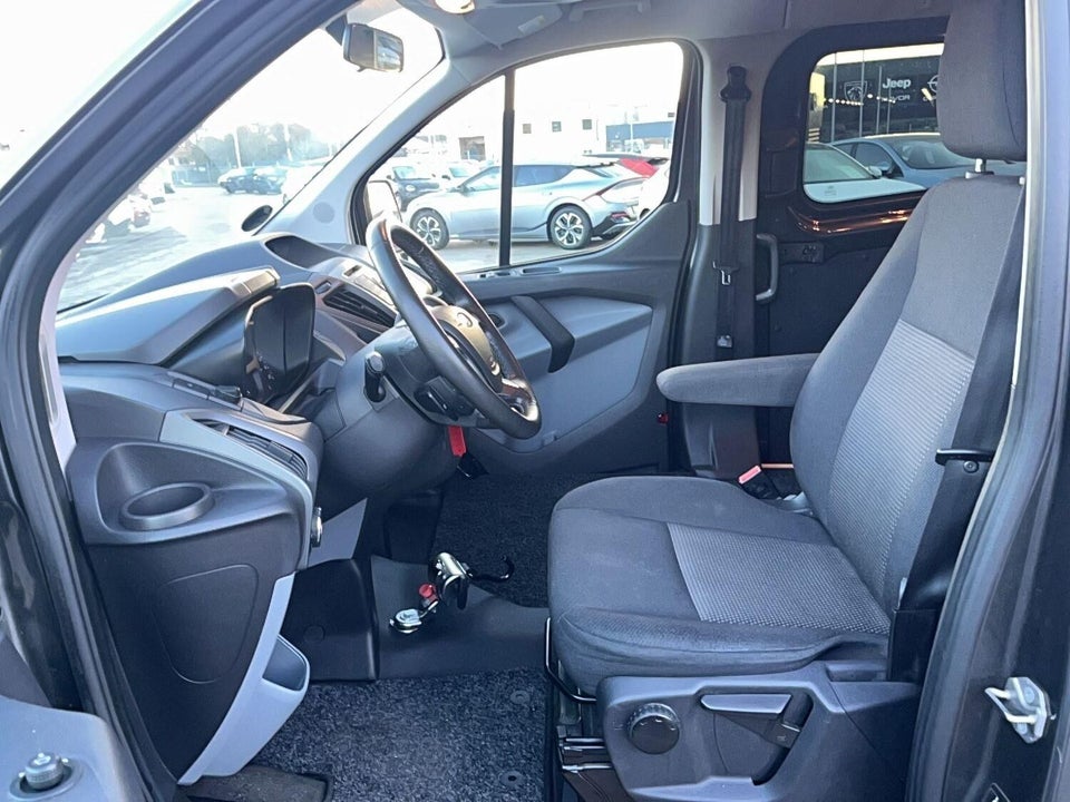 Ford Transit Custom Kombi 310L 2,0 TDCi 130 Ambiente aut.