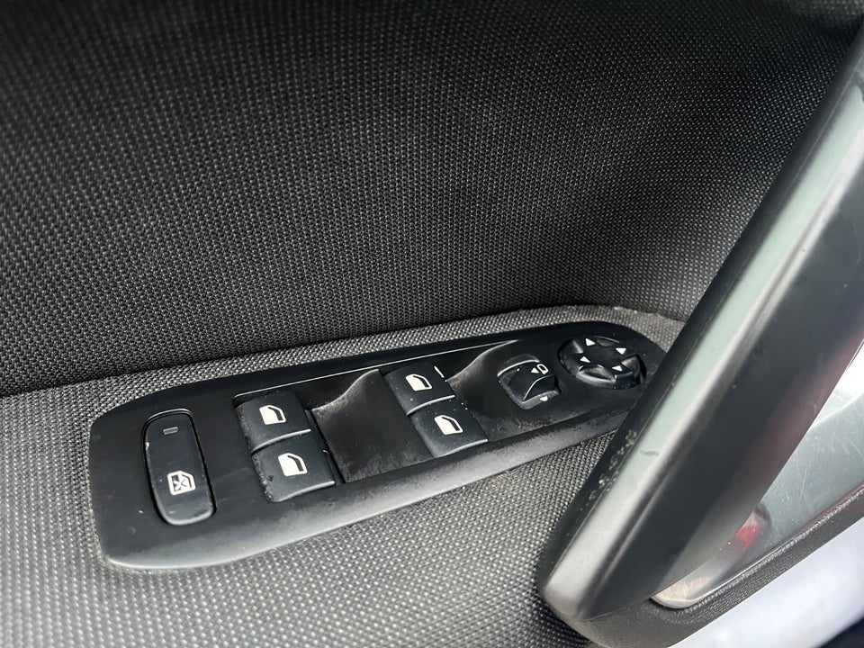 Peugeot 308 1,2 e-THP 130 Allure Sky SW 5d