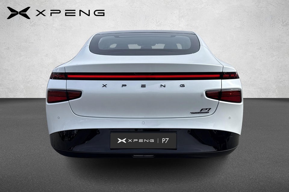 Xpeng P7 Performance 4d