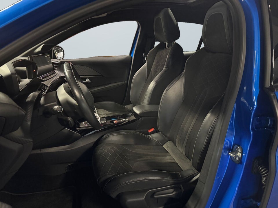 Peugeot e-208 50 GT Pack 5d