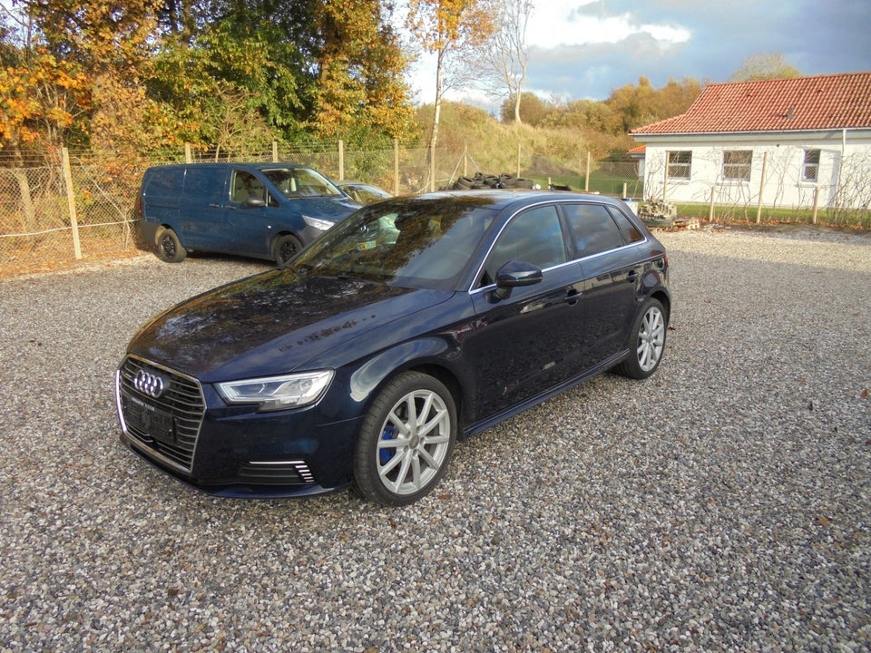 Audi A3 1,4 e-tron Sportback S-tr. 5d