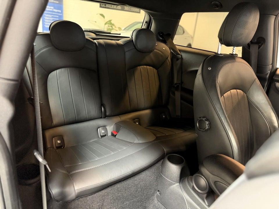 MINI Cooper SE Yours Trim 3d