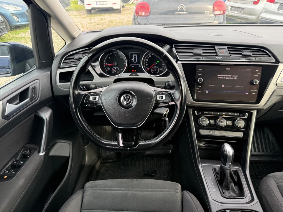 VW Touran 1,6 TDi 115 Comfortline DSG 7prs 5d