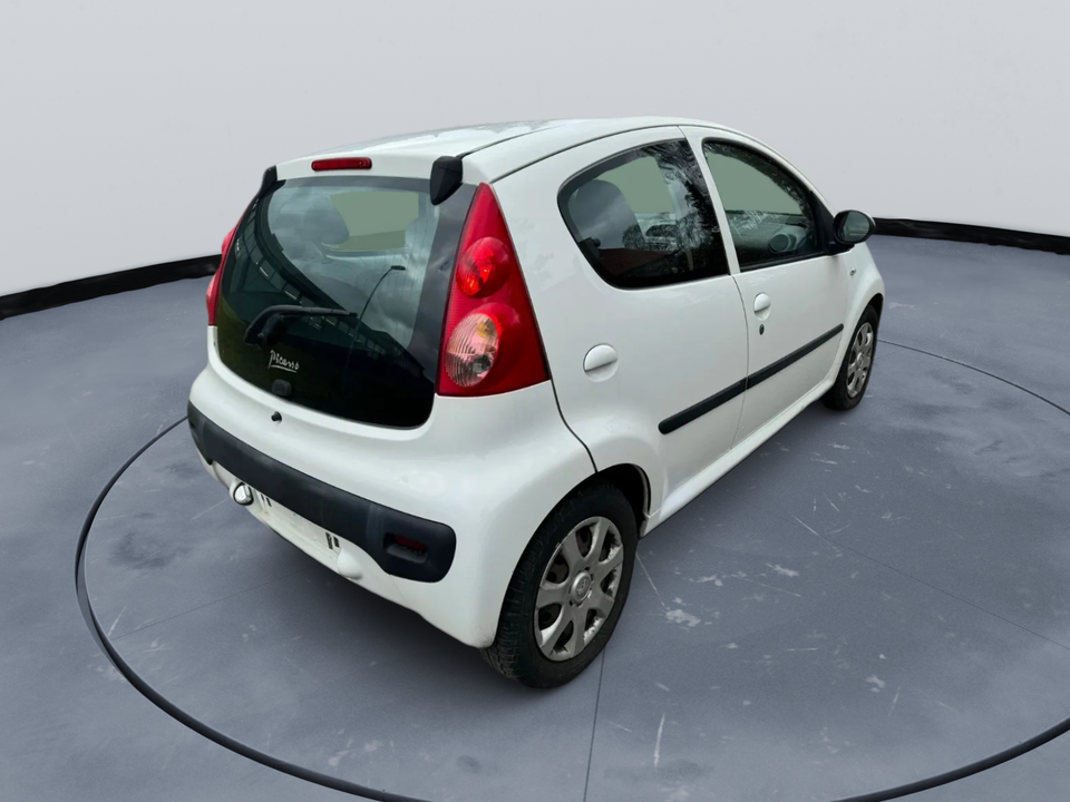 Peugeot 107 1,0 Urban 5d