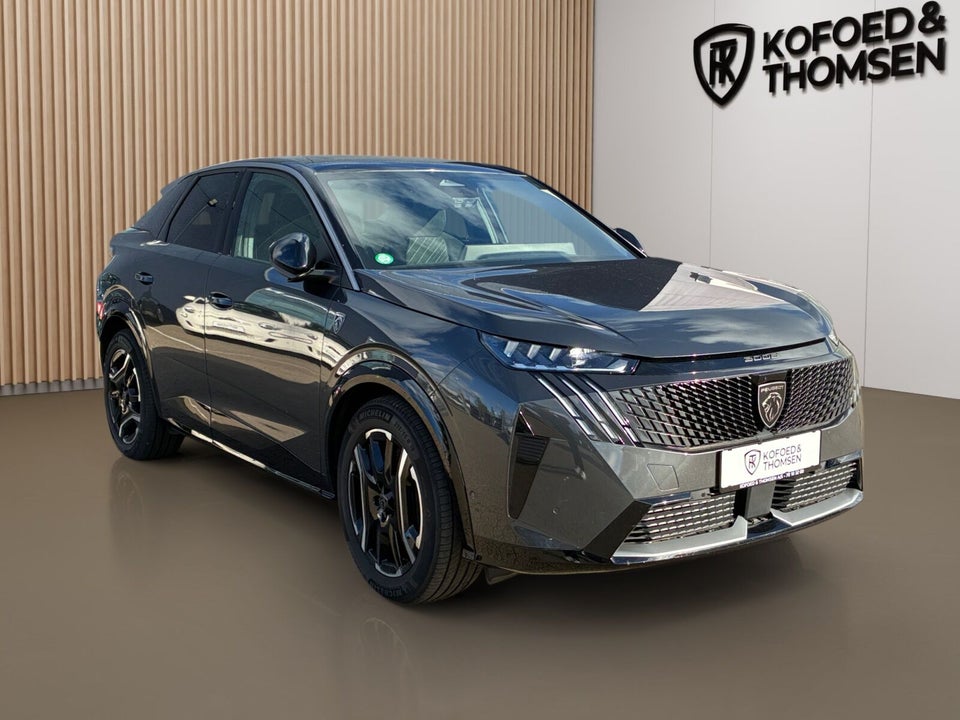 Peugeot e-3008 77 GT Pack 5d