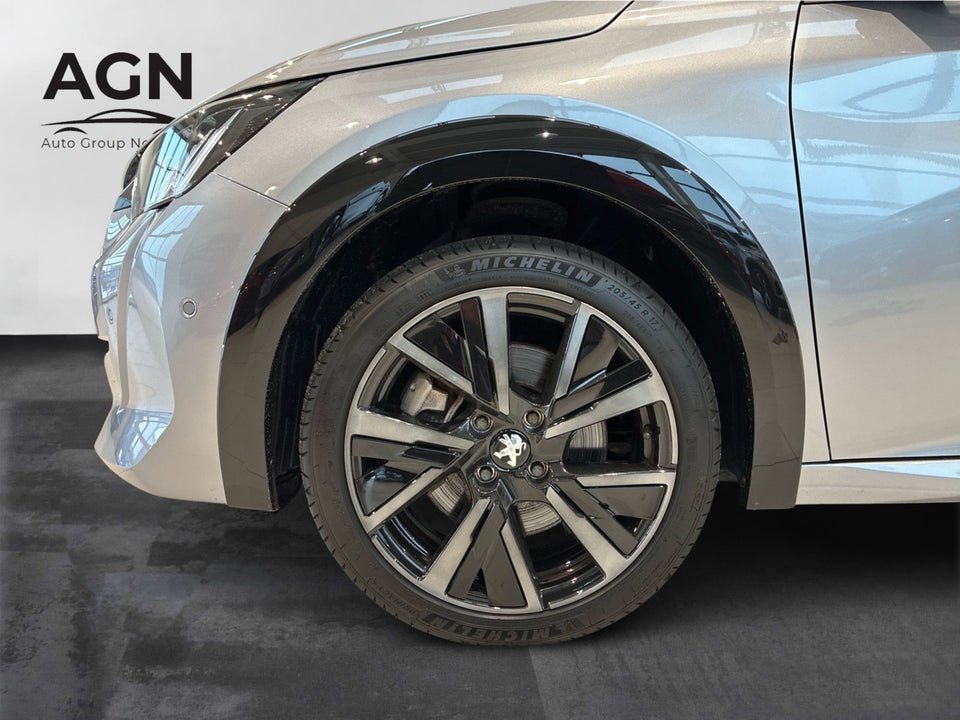 Peugeot e-208 50 GT 5d