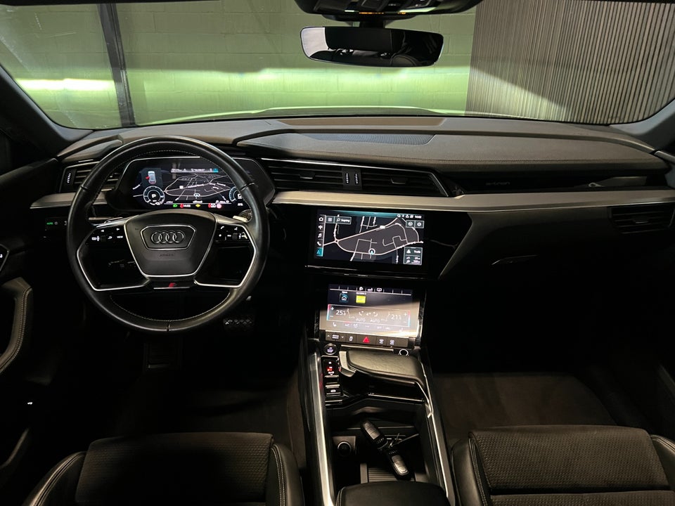 Audi e-tron 55 S-line quattro 5d