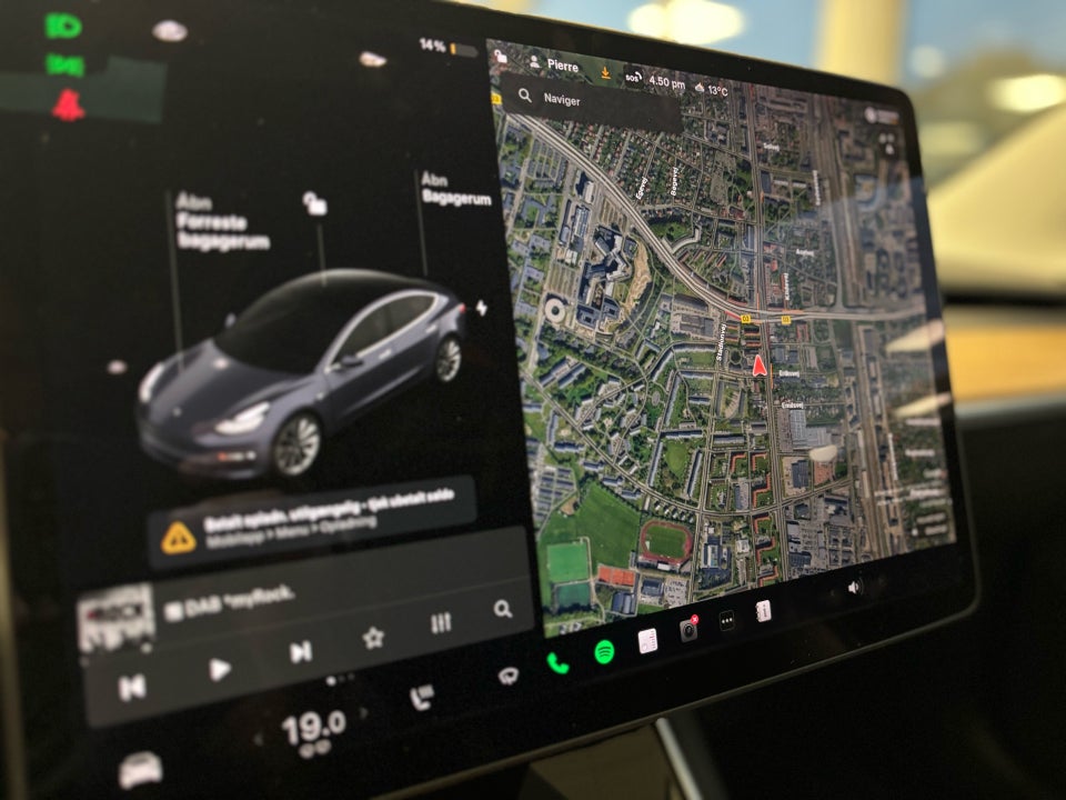 Tesla Model 3 Long Range AWD 4d