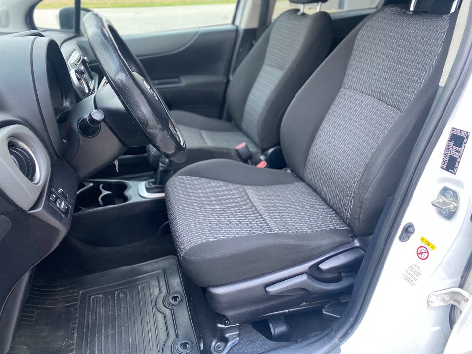 Toyota Yaris 1,0 VVT-i T2 Touch 5d