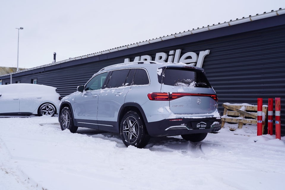 Mercedes EQB300 AMG Line 4Matic 5d