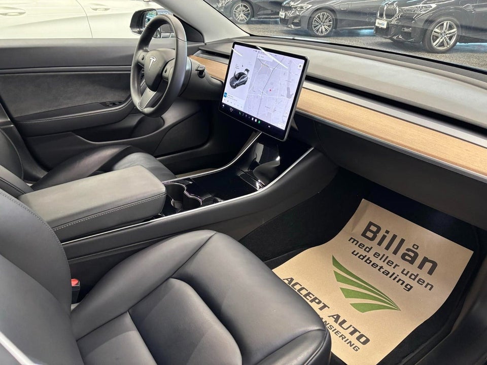 Tesla Model 3 Standard Range+ RWD 4d