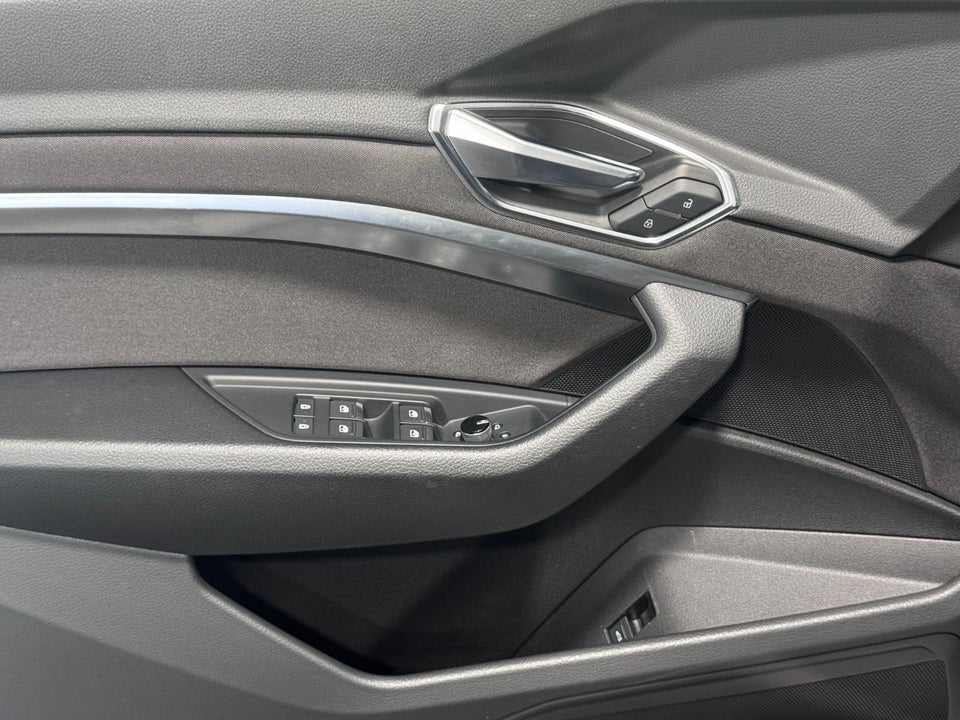 Audi e-tron 55 S-line quattro 5d