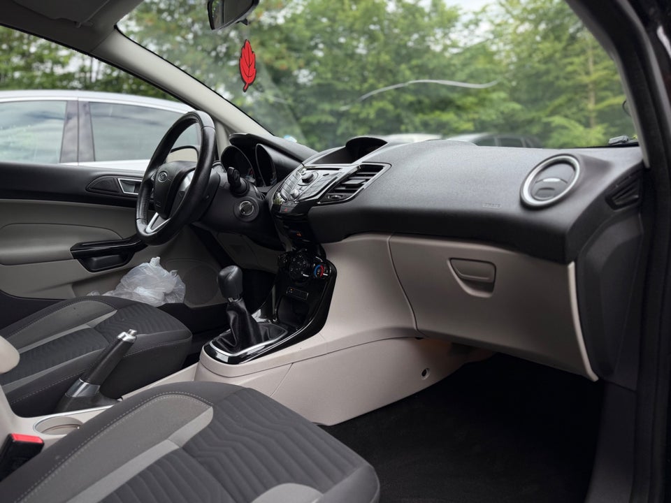 Ford Fiesta 1,0 65 Titanium 5d