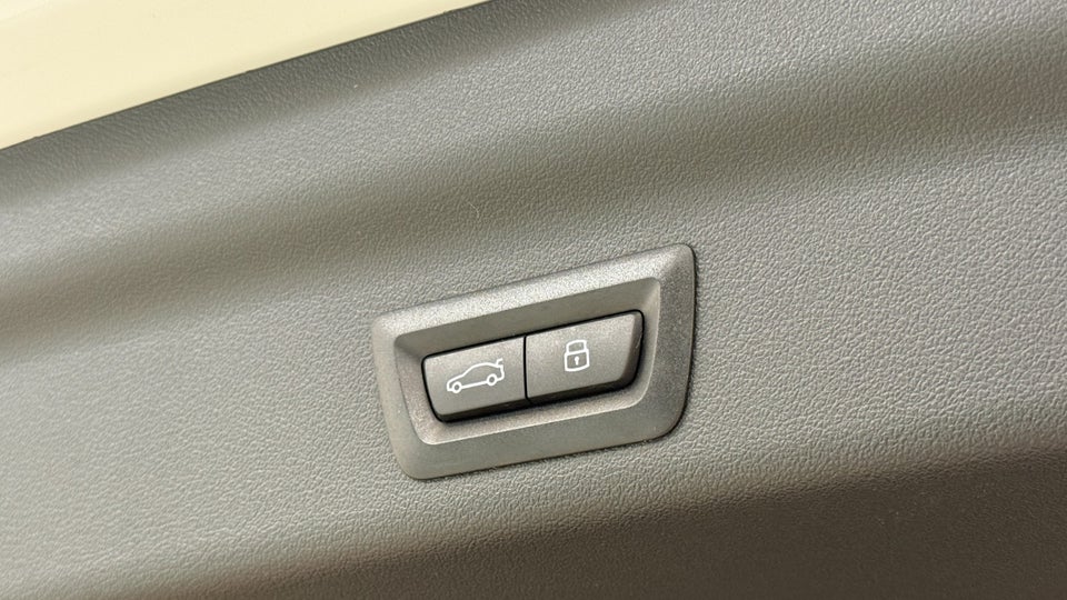 BMW iX1 xDrive30 Fully Charged M-Sport 5d