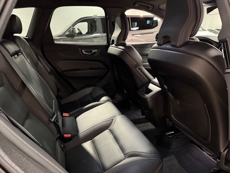 Volvo XC60 2,0 B4 197 R-Design aut. 5d