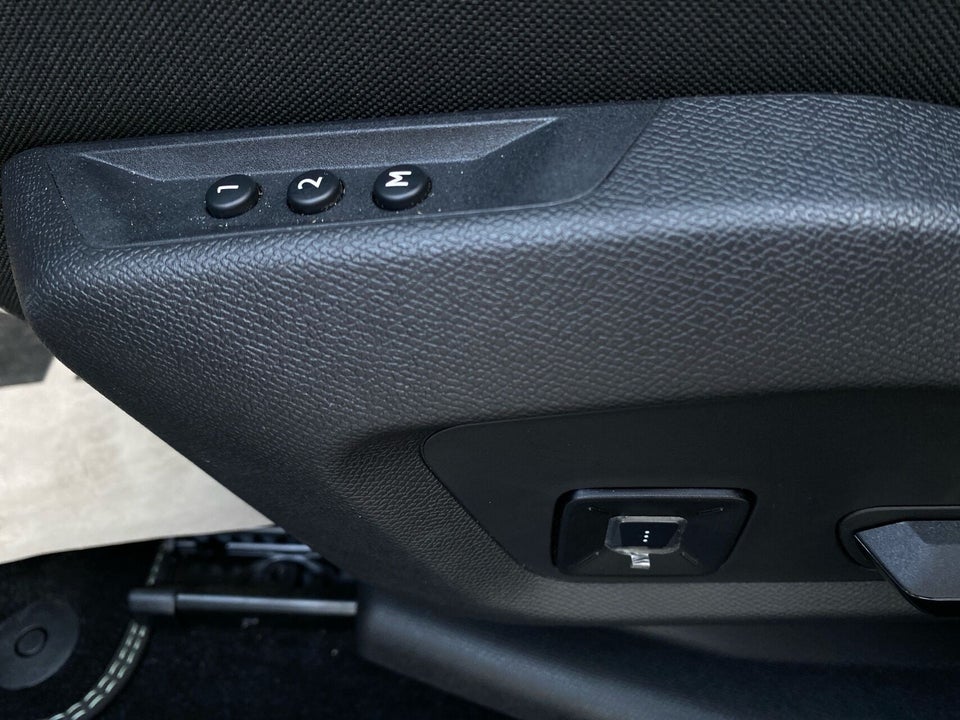 Peugeot e-5008 77 GT Pack 7prs 5d