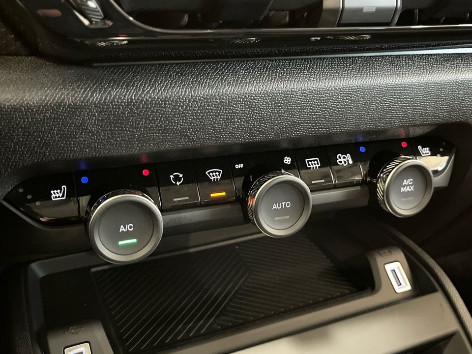 Citroën ë-C4 X 50 Shine 4d