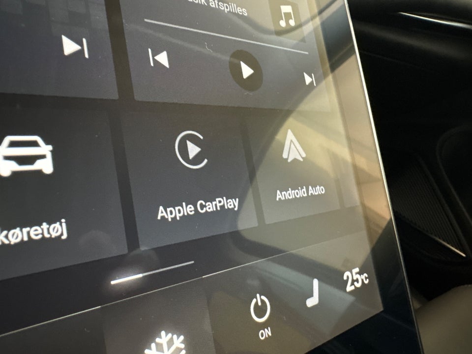 MG Marvel R Luxury 5d