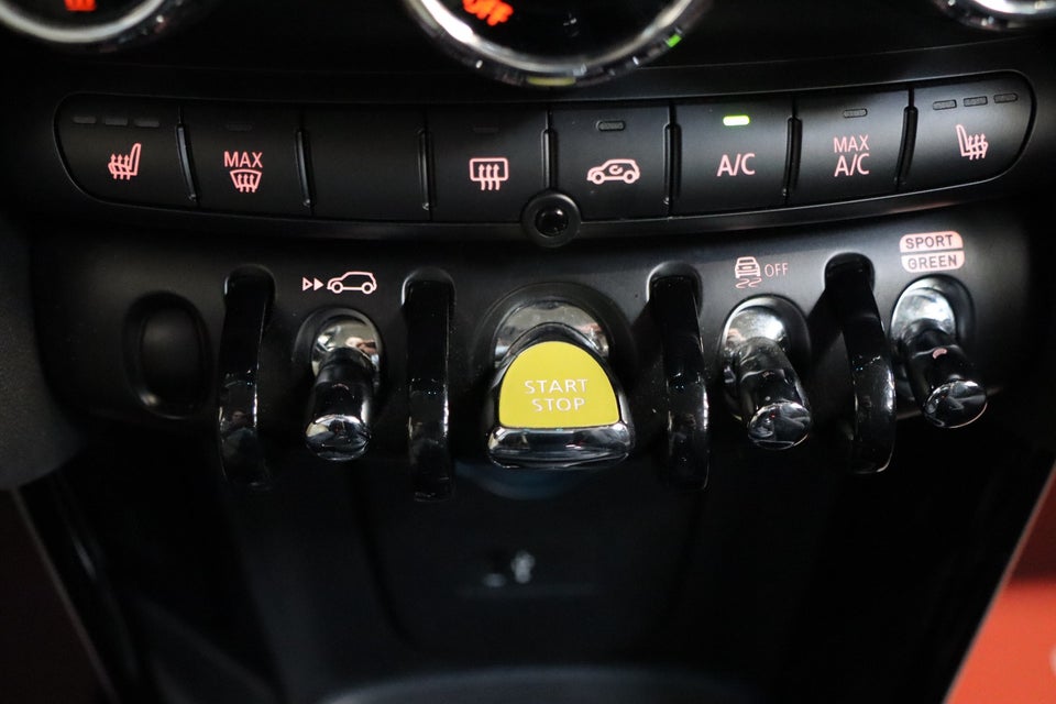MINI Cooper SE Classic Trim 3d