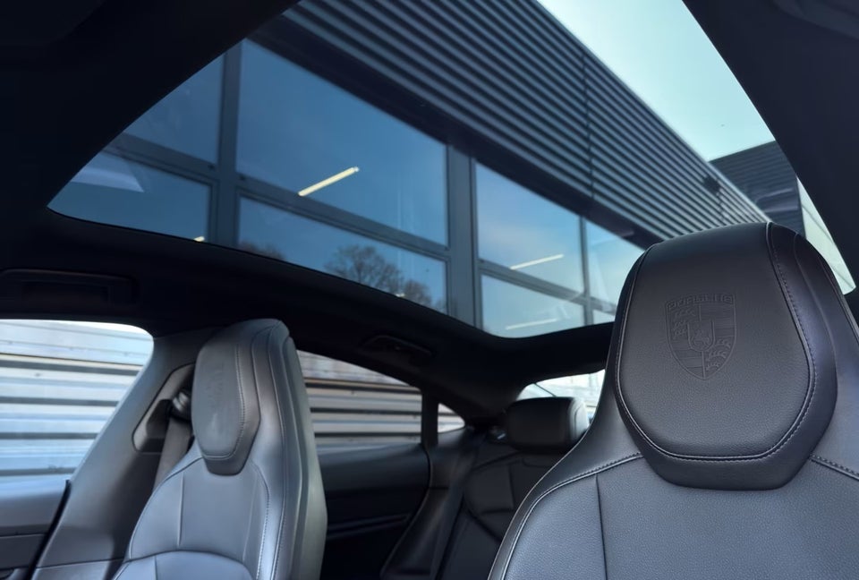 Porsche Taycan Performance+ 4d