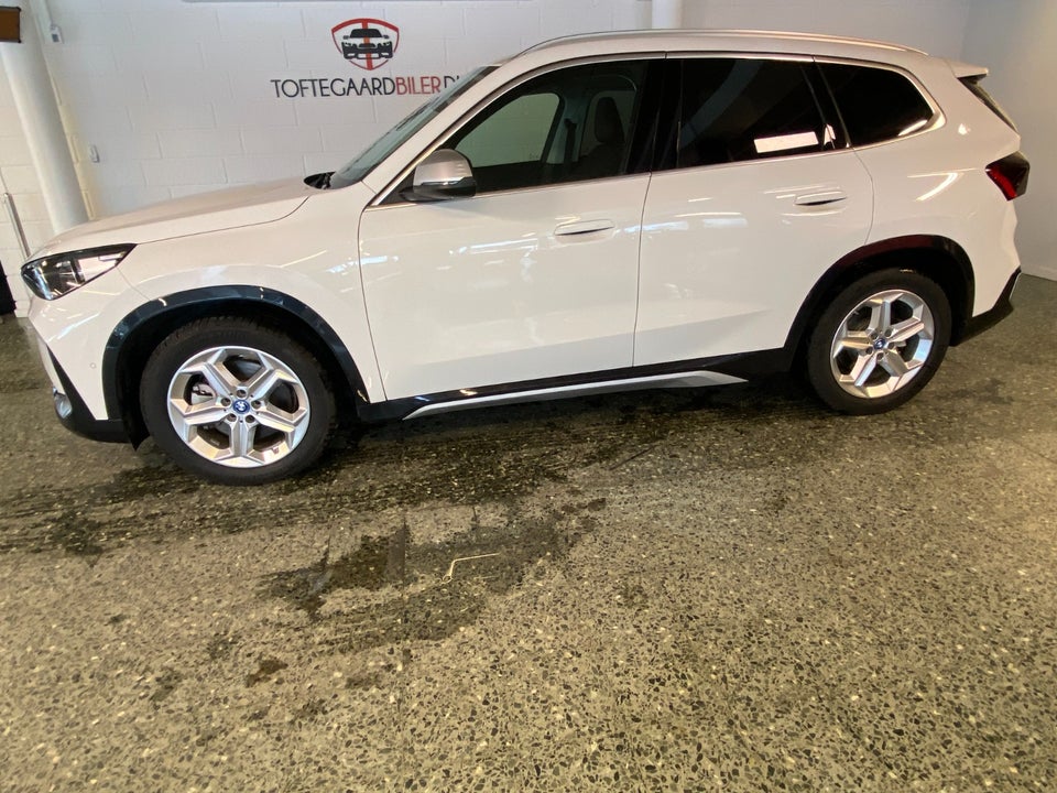 BMW iX1 xDrive30 X-Line 5d