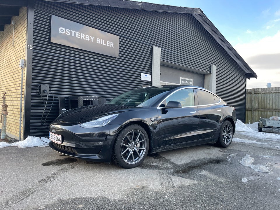 Tesla Model 3 Long Range AWD 4d
