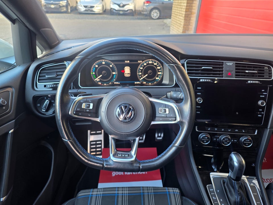 VW Golf VII 1,4 GTE DSG 5d