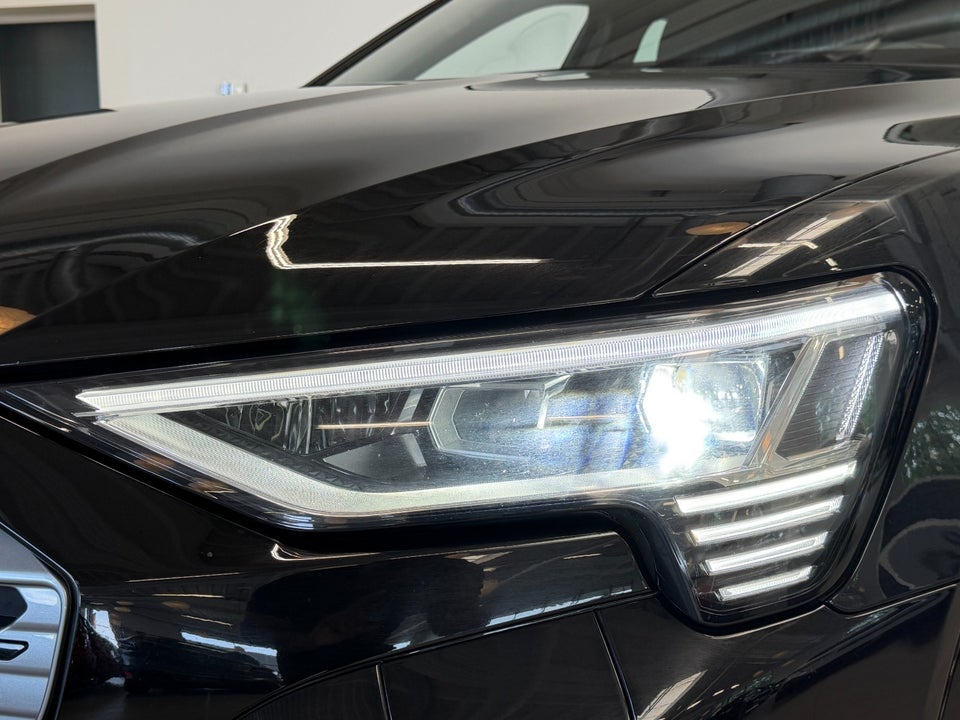 Audi Q8 e-tron 55 S-line quattro 5d