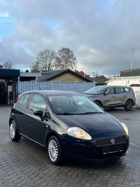 Fiat Grande Punto 1,3 JTD 75 Active 3d