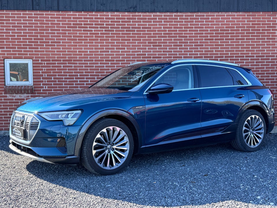Audi e-tron 55 quattro 5d