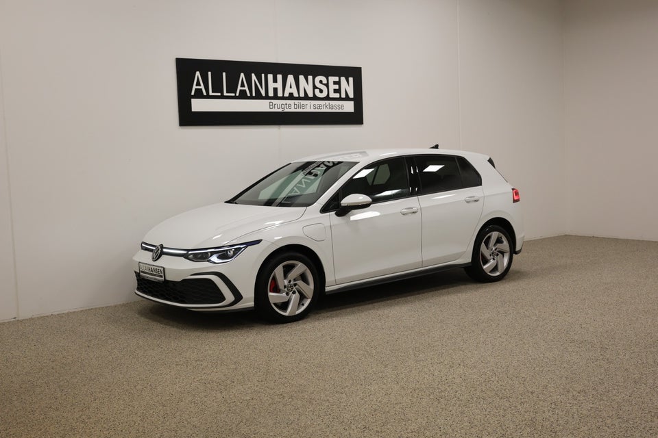 VW Golf VIII 1,4 GTE DSG 5d