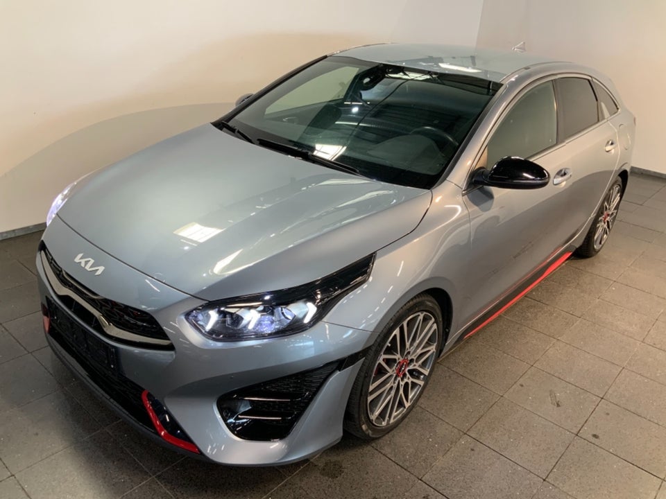 Kia ProCeed 1,6 T-GDi GT DCT 5d