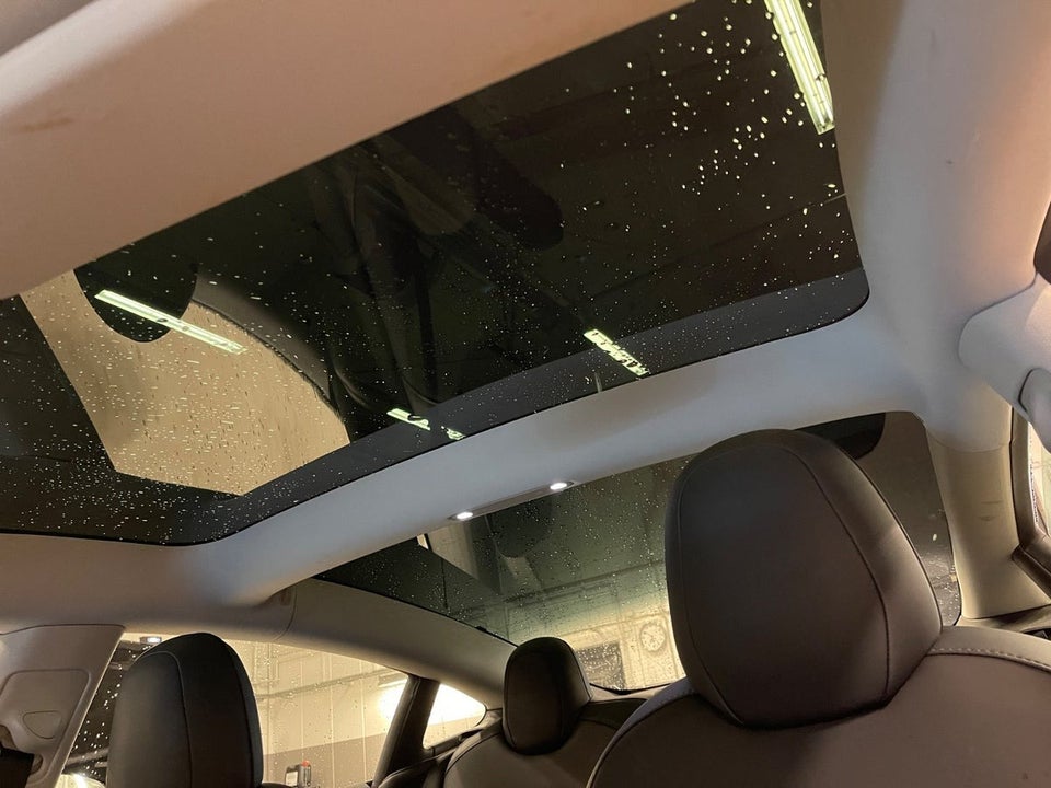 Tesla Model 3 RWD 4d
