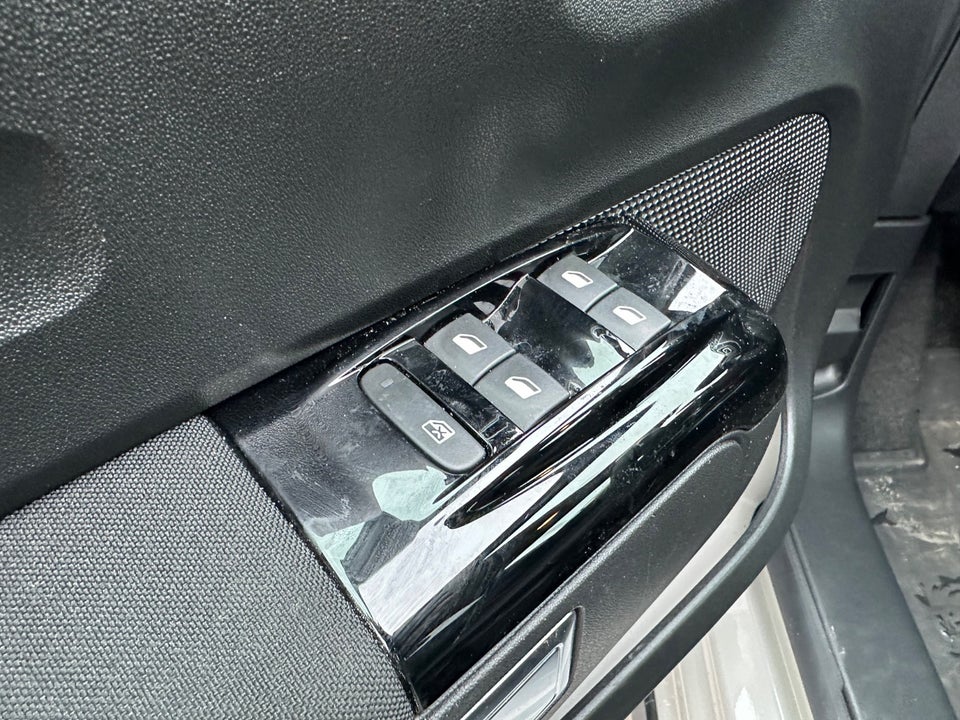 Citroën C3 1,2 PureTech 83 Shine Sport 5d