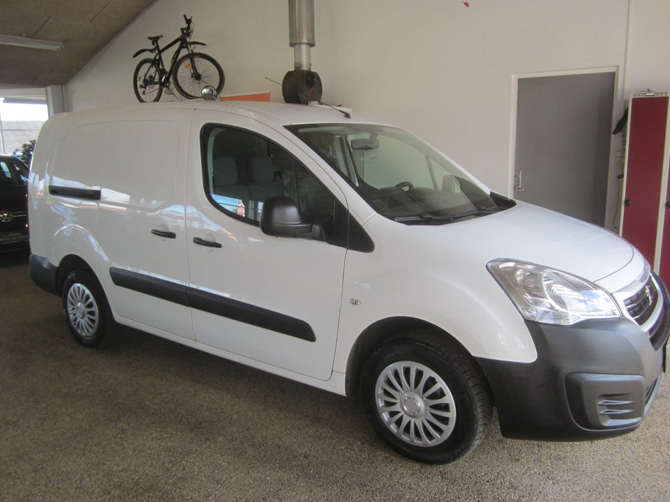 Peugeot Partner 1,6 BlueHDi 100 L2 Flex Van 5d