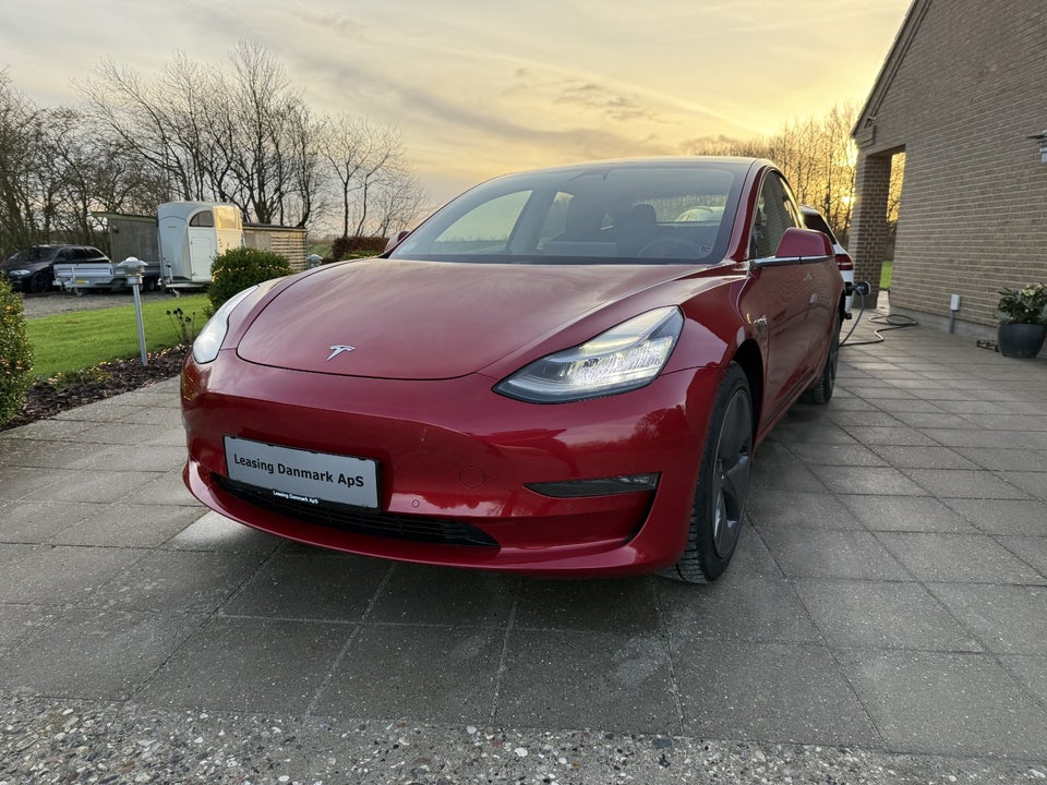 Tesla Model 3 Long Range AWD 4d