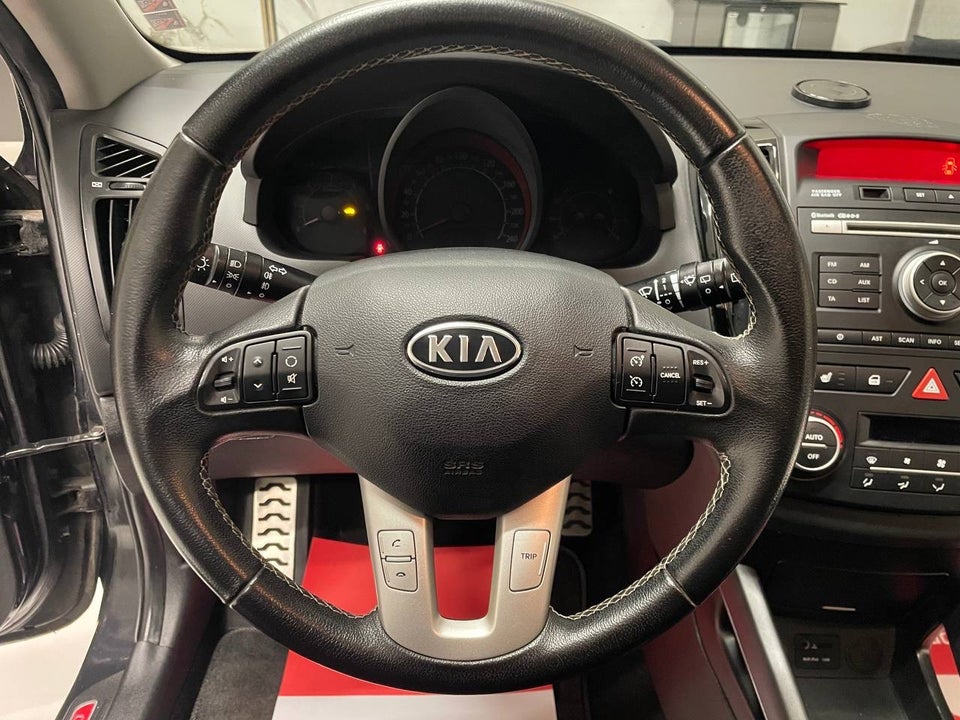 Kia Ceed 1,6 CRDi 128 Sport 5d