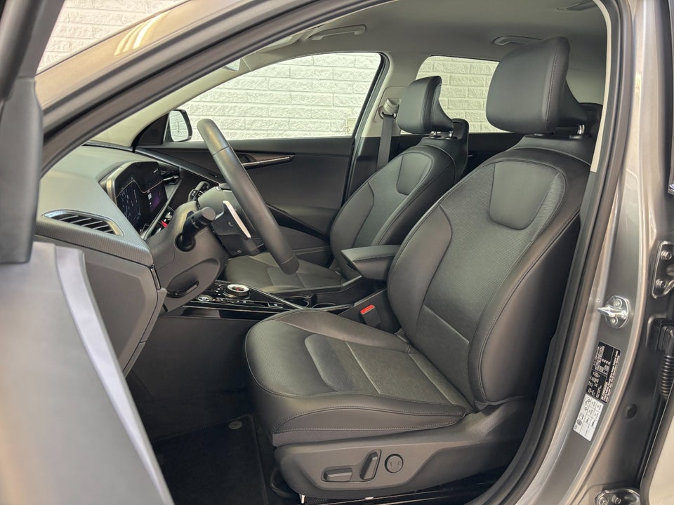 Kia Niro 64 EV Upgrade 5d