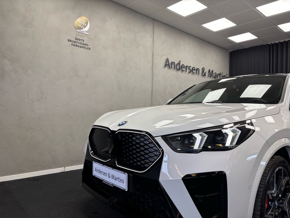 BMW iX2 xDrive30 M-Sport 5d