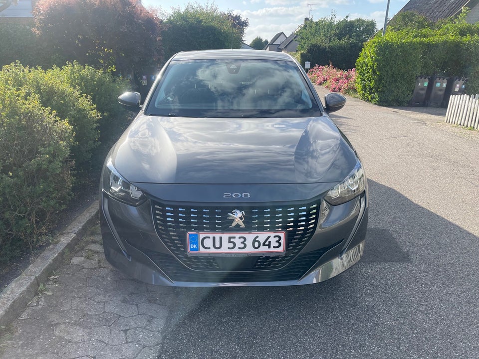 Peugeot 208 1,2 PureTech 100 Allure Sky 5d
