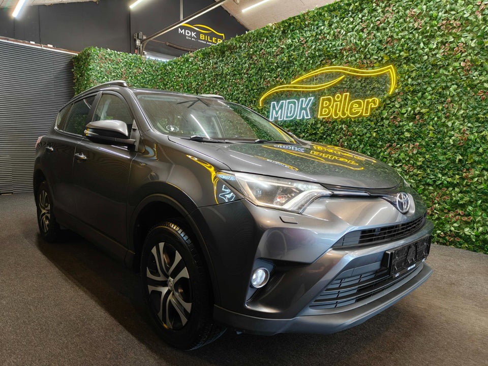 Toyota RAV4 2,0 D-4D T2+ Van 5d