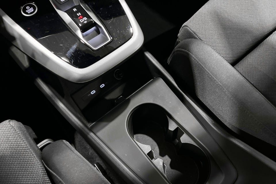 Audi Q4 e-tron 40 Progress 5d