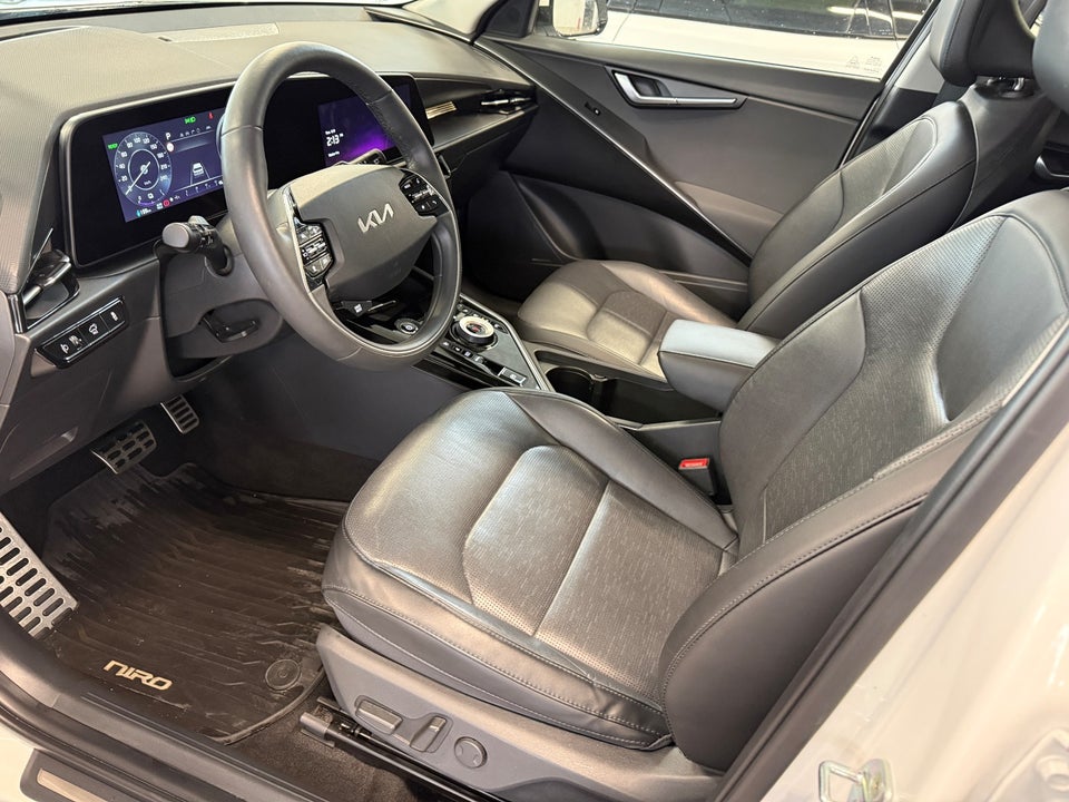 Kia Niro 64 EV Upgrade 5d